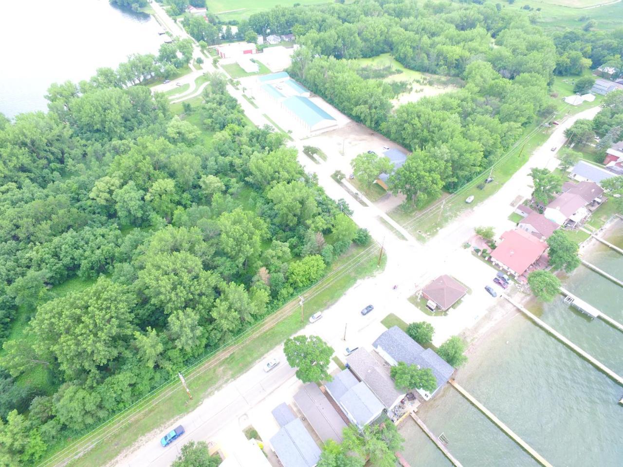 Big Spirit Resort Spirit Lake المظهر الخارجي الصورة